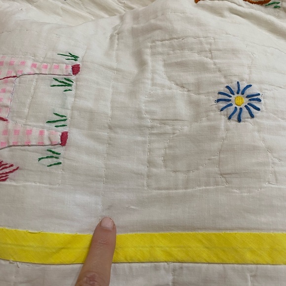 Vintage handmade baby quilt blanket play mat with animals 36” x 54.5” - Picture 15 of 16